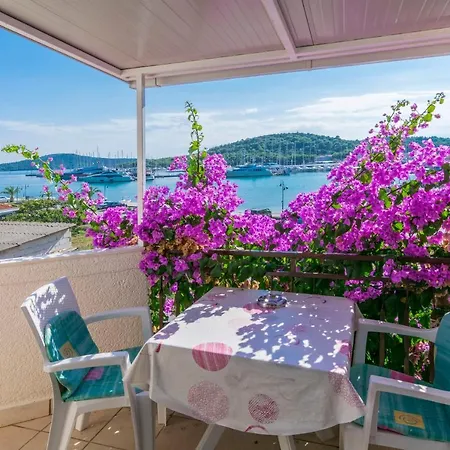 Apartment Sime Rogoznica (Sibenik-Knin)