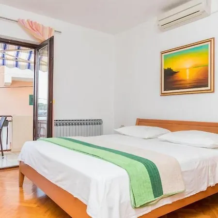 Sime Apartment *